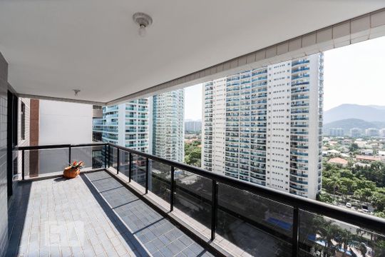 Varanda de apartamento à venda com 3 quartos, 110m² em Barra da Tijuca, Rio de Janeiro