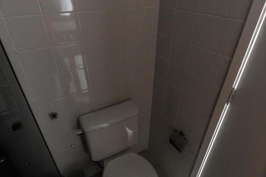 Banheiro social de apartamento à venda com 3 quartos, 110m² em Barra da Tijuca, Rio de Janeiro