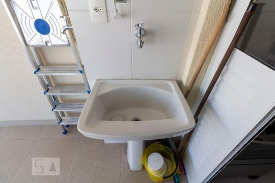 Área de serviço de apartamento para alugar com 2 quartos, 61m² em Vila Monte Alegre, São Paulo