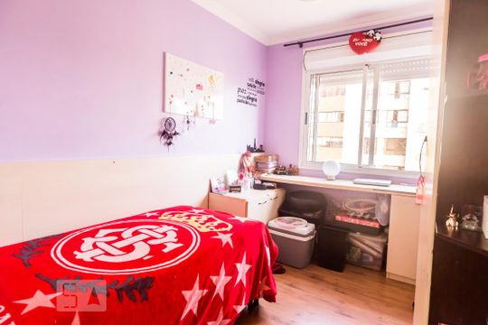 Quarto 1 de apartamento à venda com 3 quartos, 90m² em Vila Ipiranga, Porto Alegre