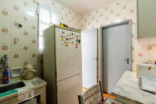 Cozinha de apartamento à venda com 2 quartos, 90m² em Cidade Nova, Belo Horizonte