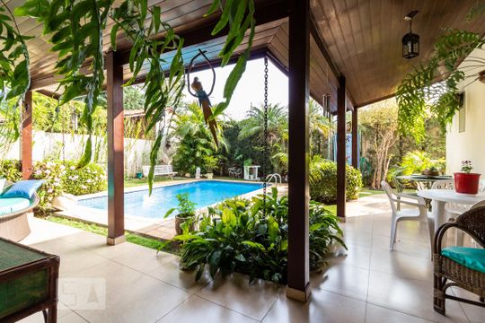 Casa de Condomínio à venda com 3 quartos, 340m² em Alphaville, Barueri