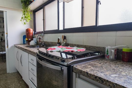 Cozinha de apartamento para alugar com 4 quartos, 208m² em Campo Belo, São Paulo