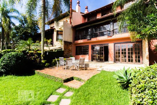 Área Externa de casa de condomínio para alugar com 3 quartos, 400m² em Santa Tereza, Porto Alegre
