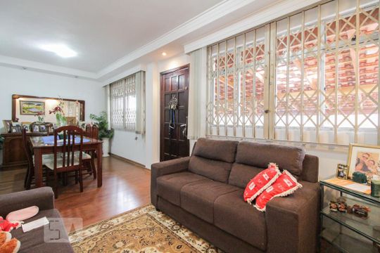 Sala 1 de casa para alugar com 4 quartos, 210m² em Santa Quitéria, Curitiba