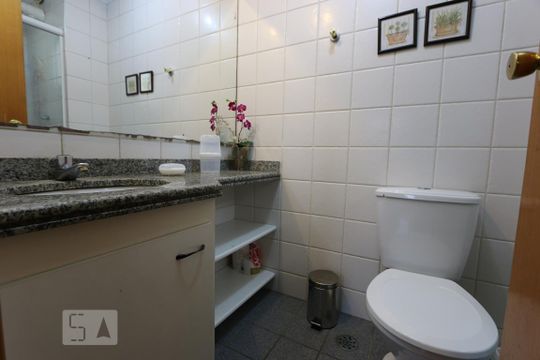 banheiro de apartamento para alugar com 2 quartos, 58m² em Vila Andrade, São Paulo