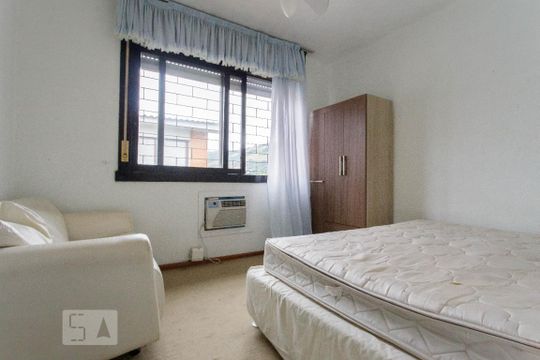 Quarto de apartamento à venda com 1 quarto, 41m² em Protásio Alves, Porto Alegre