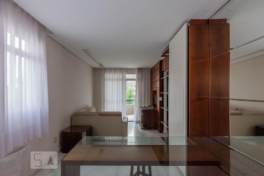 Sala de apartamento para alugar com 2 quartos, 73m² em Cruzeiro, Belo Horizonte