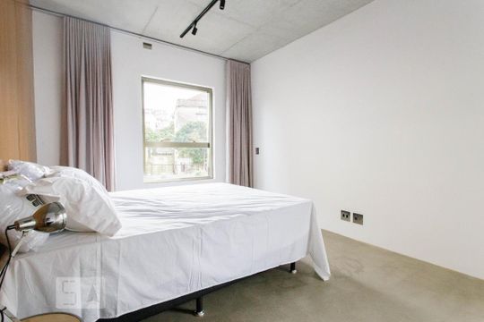 Quarto de apartamento para alugar com 1 quarto, 69m² em Petrópolis, Porto Alegre