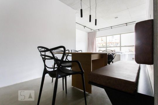 Sala de apartamento para alugar com 1 quarto, 69m² em Petrópolis, Porto Alegre