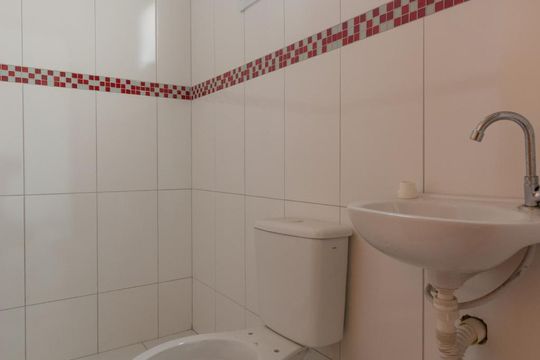 Banheiro de apartamento para alugar com 2 quartos, 38m² em Vila Príncipe de Gales, Santo André