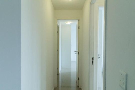 Corredor de apartamento à venda com 2 quartos, 65m² em Jacarepaguá, Rio de Janeiro