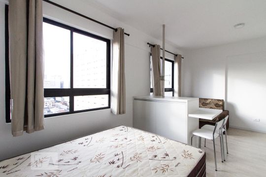 Studio de kitnet/studio para alugar com 1 quarto, 30m² em Centro, Curitiba