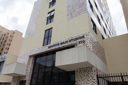 Fachada de kitnet/studio para alugar com 1 quarto, 30m² em Centro, Curitiba