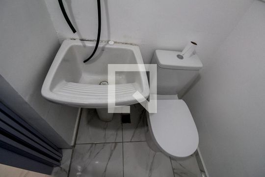 Lavabo de casa para alugar com 1 quarto, 50m² em Vila Prudente, São Paulo