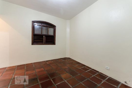 Quarto de serviço de casa para alugar com 4 quartos, 160m² em Jardim Peri Peri, São Paulo
