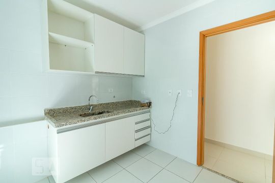 Apartamento para alugar com 3 quartos, 75m² em Jardim Flor da Montanha, Guarulhos