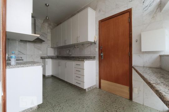 Cozinha de apartamento à venda com 3 quartos, 147m² em Funcionários, Belo Horizonte