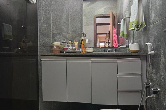 Banheiro suíte 2 de casa à venda com 6 quartos, 760m² em Belvedere, Belo Horizonte