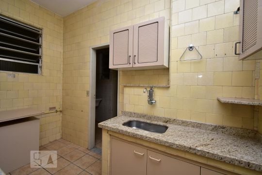 Cozinha  de apartamento à venda com 2 quartos, 82m² em Ingá, Niterói