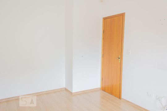Suite  de casa de condomínio para alugar com 3 quartos, 107m² em Uberaba, Curitiba