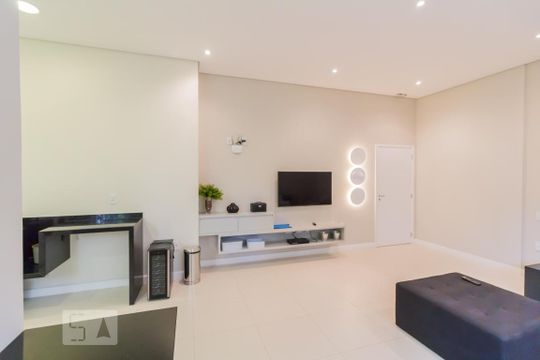 Lavanderia de kitnet/studio para alugar com 1 quarto, 38m² em Jardim Flor da Montanha, Guarulhos