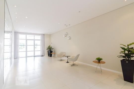 Hall de entrada de kitnet/studio para alugar com 1 quarto, 38m² em Jardim Flor da Montanha, Guarulhos