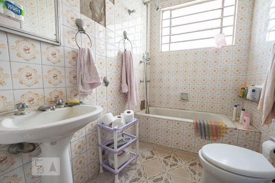 Banheiro de casa à venda com 3 quartos, 140m² em Vila Mascote, São Paulo