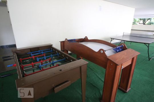 Jogos de apartamento para alugar com 3 quartos, 140m² em Anil, Rio de Janeiro