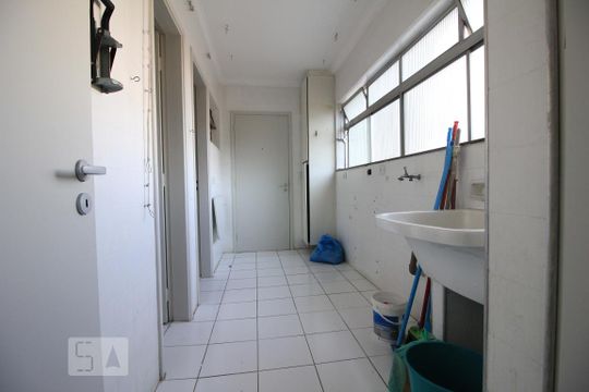 Área de serviço de apartamento à venda com 3 quartos, 150m² em Vila Andrade, São Paulo