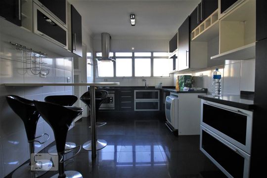 Cozinha de apartamento à venda com 3 quartos, 150m² em Vila Andrade, São Paulo