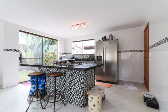 Cozinha de casa para alugar com 4 quartos, 250m² em Vargem Pequena, Rio de Janeiro
