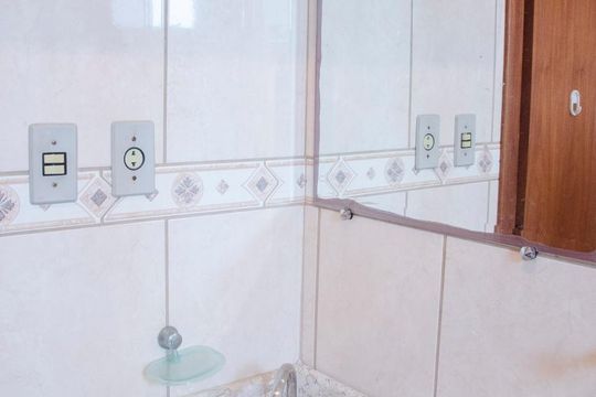 Banheiro suíte de apartamento para alugar com 3 quartos, 104m² em Marechal Rondon, Canoas