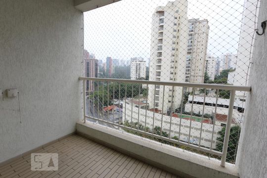 varanda de apartamento para alugar com 1 quarto, 40m² em Super Quadra Morumbi, São Paulo