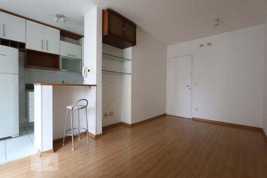 Apartamento para alugar com 1 quarto, 40m² em Super Quadra Morumbi, São Paulo