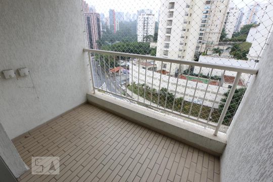 varanda de apartamento para alugar com 1 quarto, 40m² em Super Quadra Morumbi, São Paulo