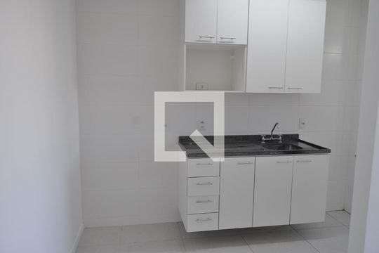 Sala/Cozinha de apartamento para alugar com 2 quartos, 60m² em Todos Os Santos, Rio de Janeiro