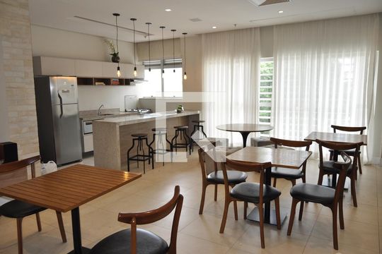 Área comum de apartamento para alugar com 2 quartos, 60m² em Todos Os Santos, Rio de Janeiro