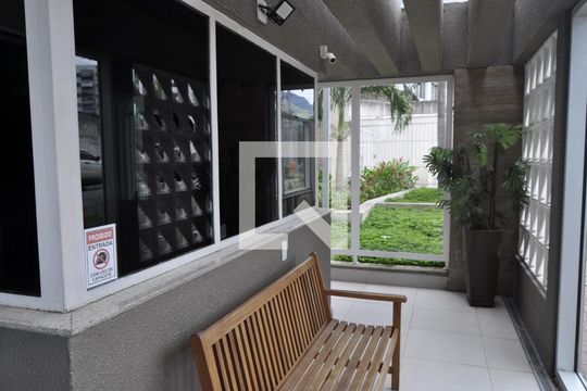 Área comum de apartamento para alugar com 2 quartos, 60m² em Todos Os Santos, Rio de Janeiro