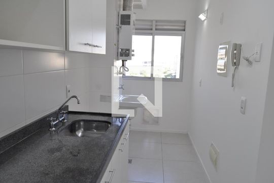 Sala/Cozinha de apartamento para alugar com 2 quartos, 60m² em Todos Os Santos, Rio de Janeiro
