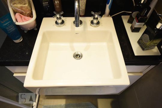 Detalhe do banheiro suíte de apartamento para alugar com 3 quartos, 96m² em Jardim Vazani, São Paulo