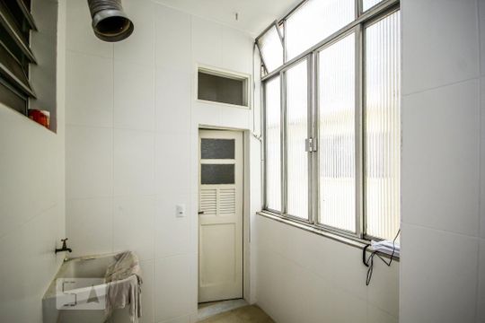 Área de Serviço de apartamento para alugar com 3 quartos, 113m² em Copacabana, Rio de Janeiro