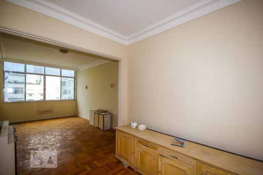 Sala de apartamento para alugar com 3 quartos, 113m² em Copacabana, Rio de Janeiro