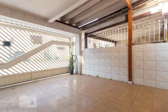 Garagem de casa à venda com 3 quartos, 125m² em Jardim Aeroporto, São Paulo