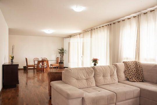 Sala de apartamento à venda com 3 quartos, 200m² em Planalto Paulista, São Paulo
