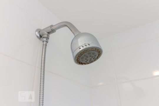 Banheiro de apartamento para alugar com 2 quartos, 76m² em Jardim Aeroporto, São Paulo