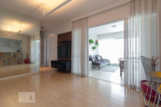 Apartamento para alugar com 2 quartos, 76m² em Jardim Aeroporto, São Paulo