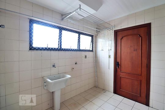 Área de Serviço de apartamento à venda com 4 quartos, 300m² em Vila Bastos, Santo André