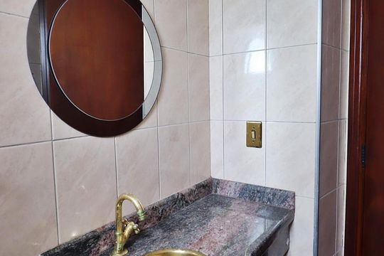 Lavabo de apartamento à venda com 4 quartos, 300m² em Vila Bastos, Santo André
