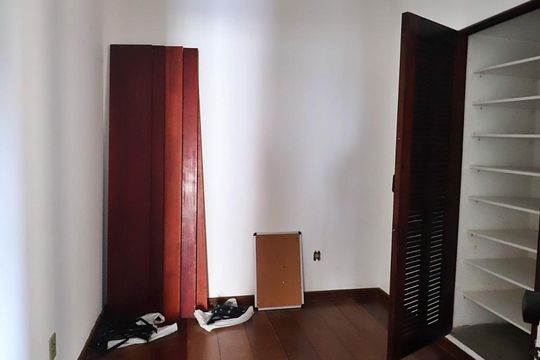 Escritório de apartamento à venda com 4 quartos, 300m² em Vila Bastos, Santo André